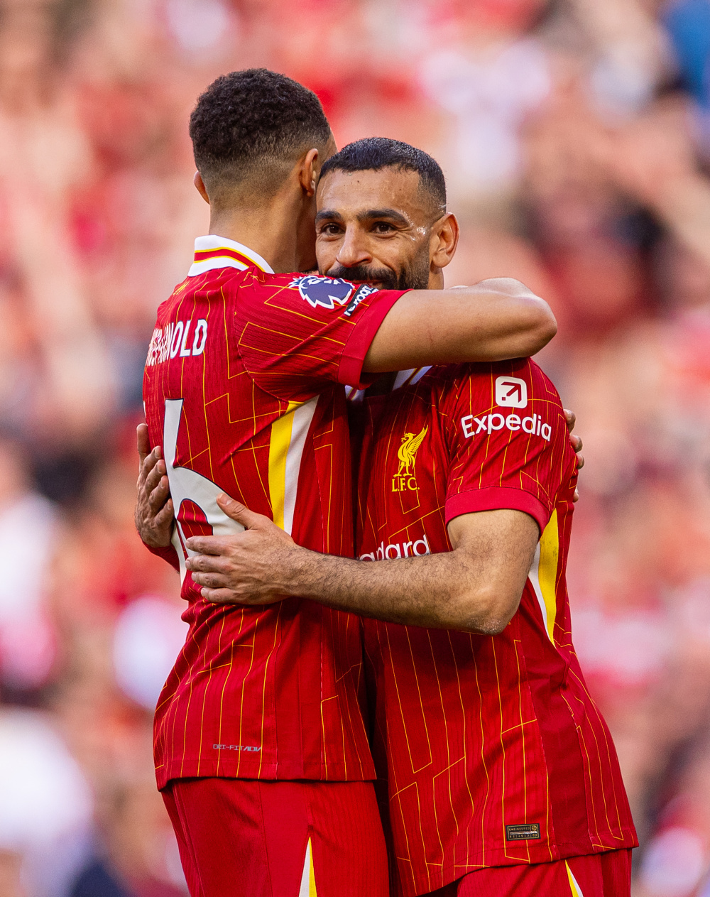 关于利物浦客场战胜热刺，萨拉赫传射得手，红军全面升温的信息