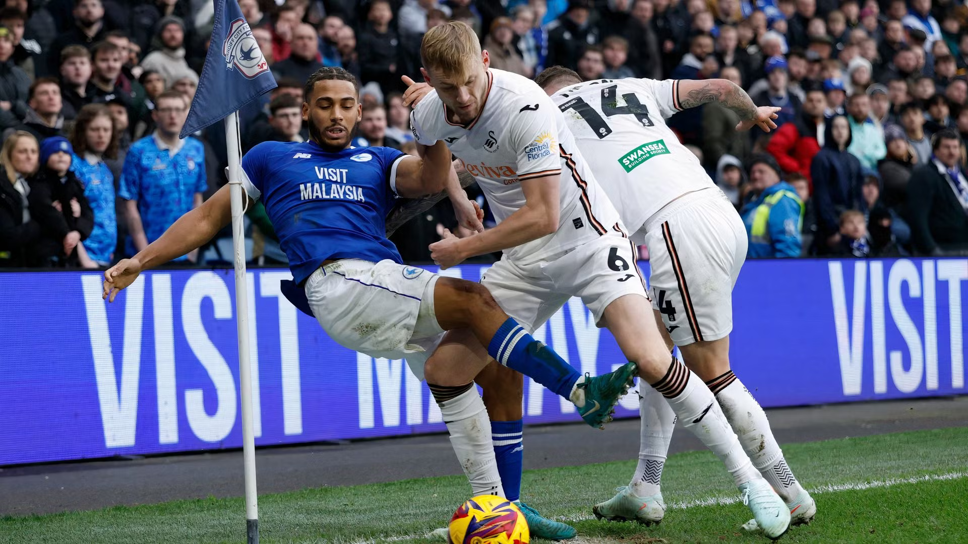 关于斯旺西主力后卫伤停,球队防线不稳定的信息 关于斯旺西主力后卫伤停,球队防线不稳定的信息