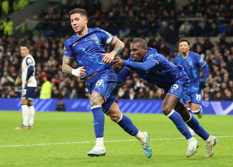 包含切尔西队长受伤,球队备战下一轮比赛的词条 包含切尔西队长受伤,球队备战下一轮比赛的词条