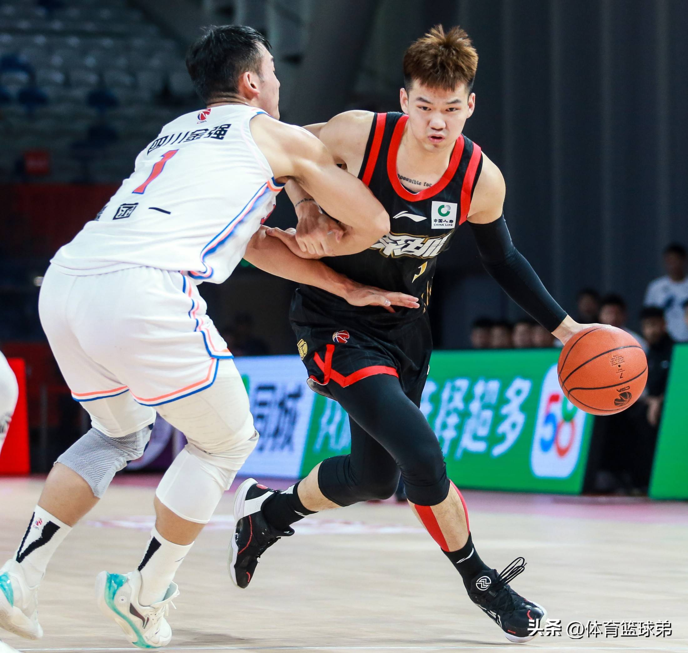 球队后卫连续多场突破个人纪录 球队后卫连续多场突破个人纪录