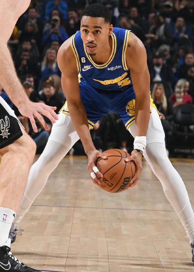 关于勒沃库森鏖战丹麦，博格巴2三分雨点燃全场的信息