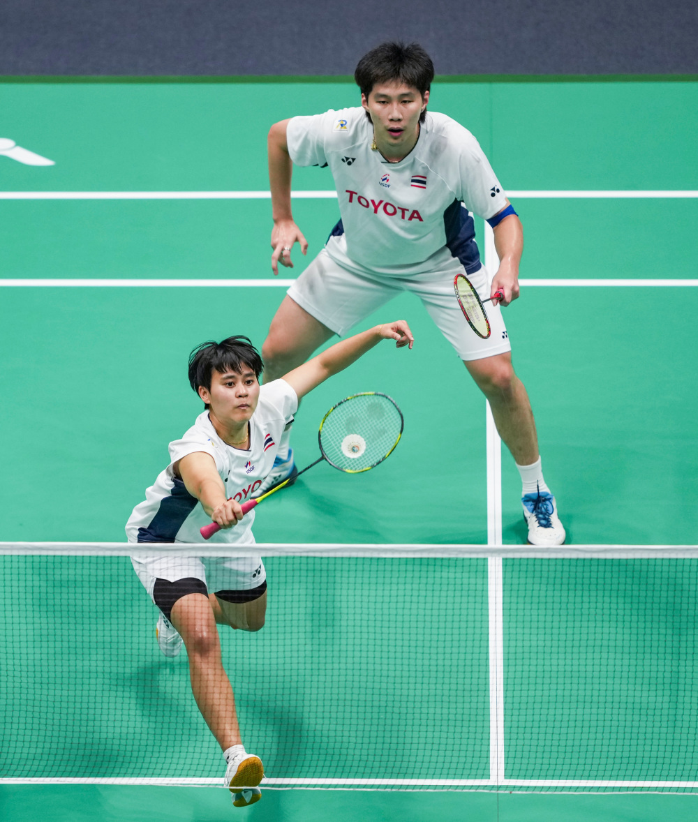 包含泰国羽毛球队逆转法国羽毛球队，陶菲克送出助攻的词条