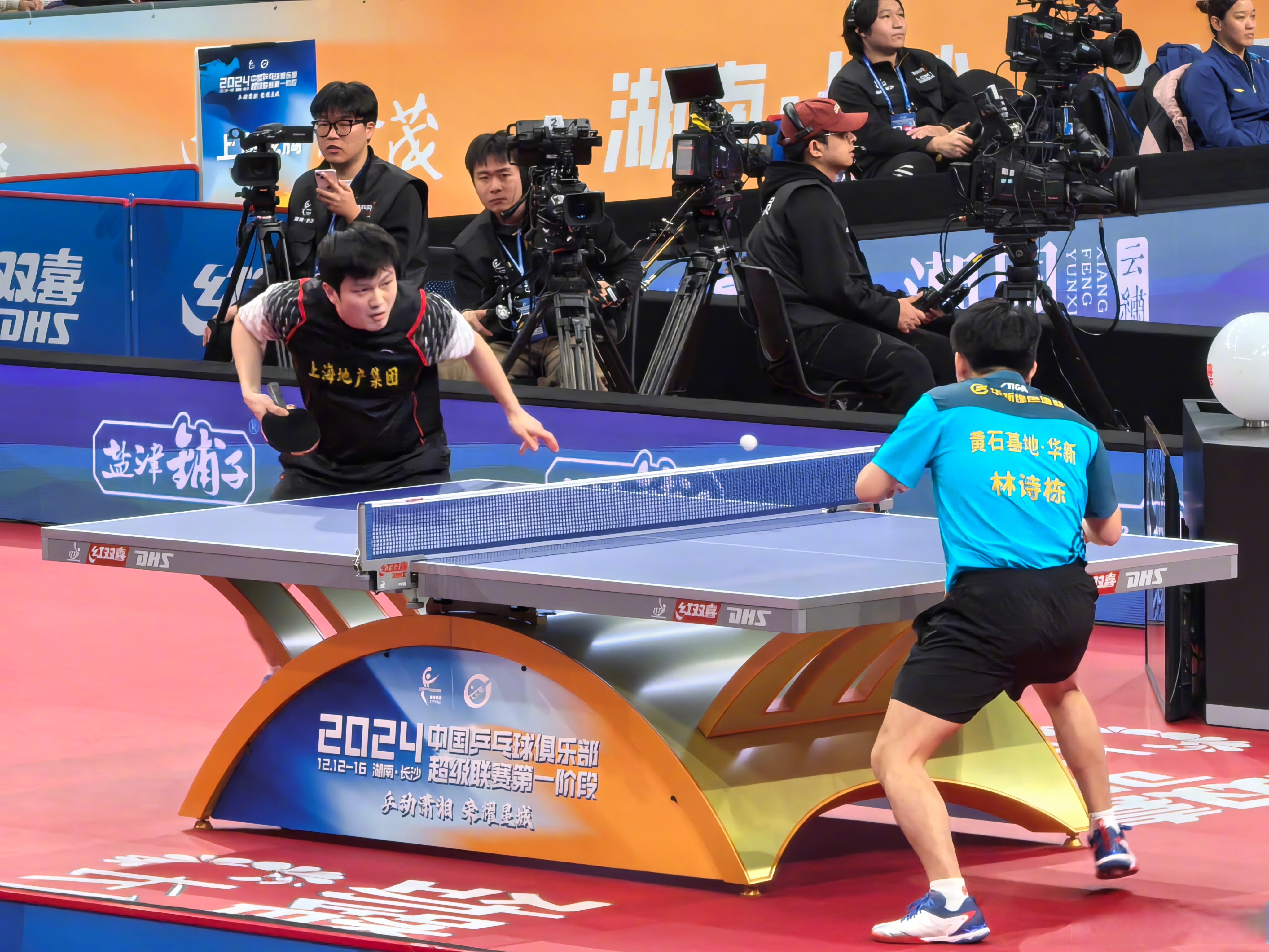 日本乒乓球队翻盘英国乒乓球队，樊振东送出助攻的简单介绍