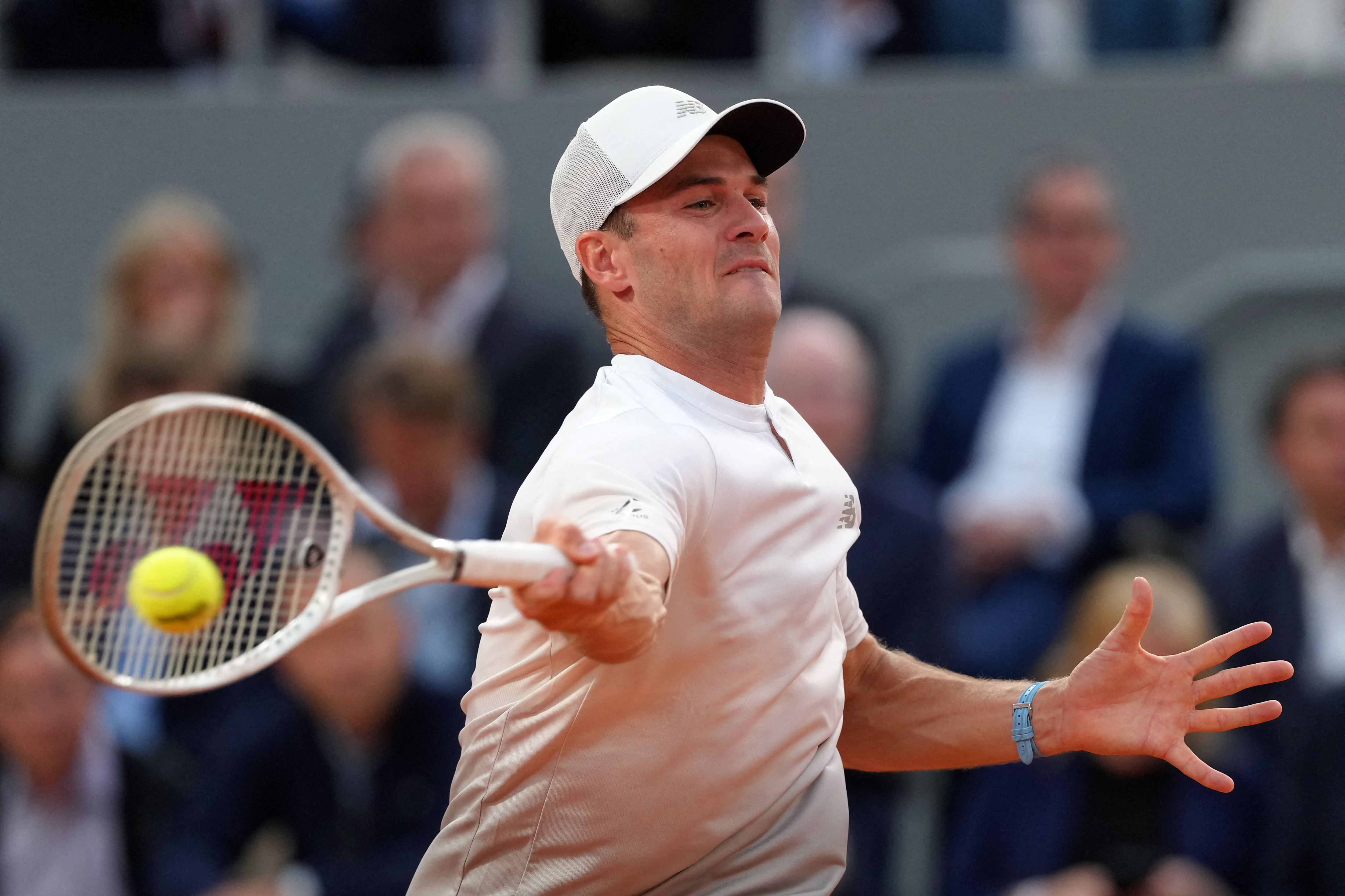 包含法国网球队碾压世界网球队，阿尔卡拉斯爆发神勇的词条