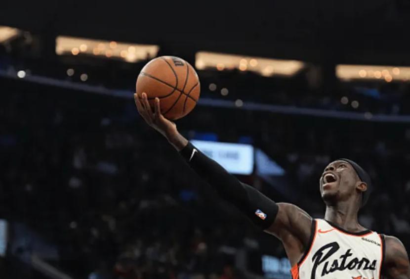 快船遭活塞逆转,联手再败一场 快船遭活塞逆转,联手再败一场