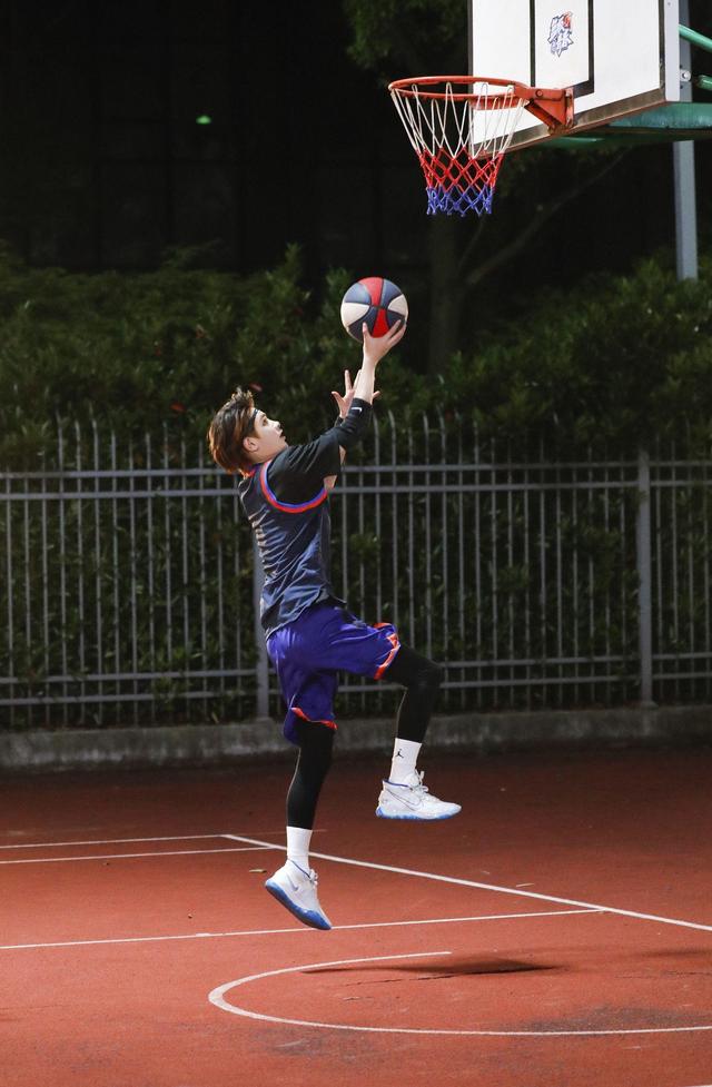 关于江苏队新秀崭露头角,贡献关键得分的信息 关于江苏队新秀崭露头角,贡献关键得分的信息