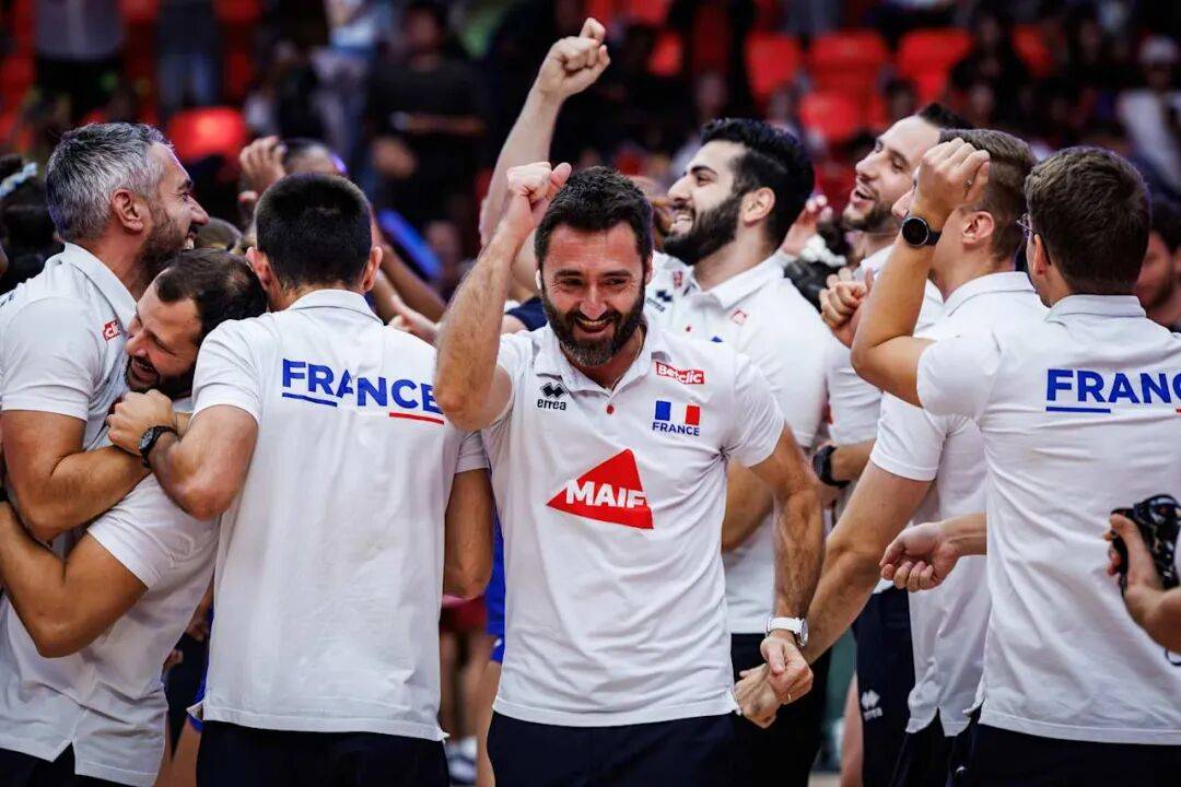 主帅执教信心增强，球队取得胜利