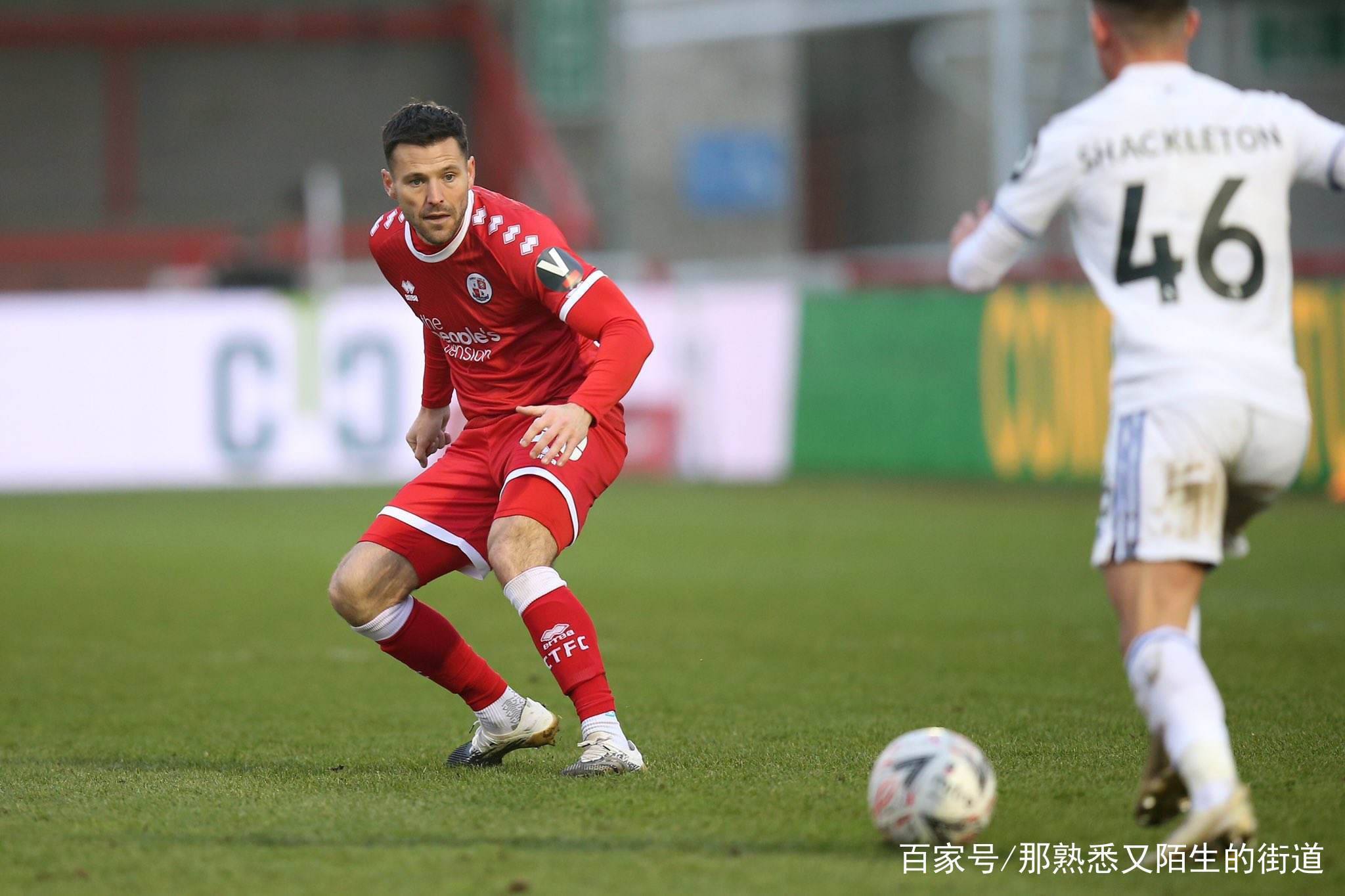 包含曼联势如破竹，前四形势日渐净化的词条