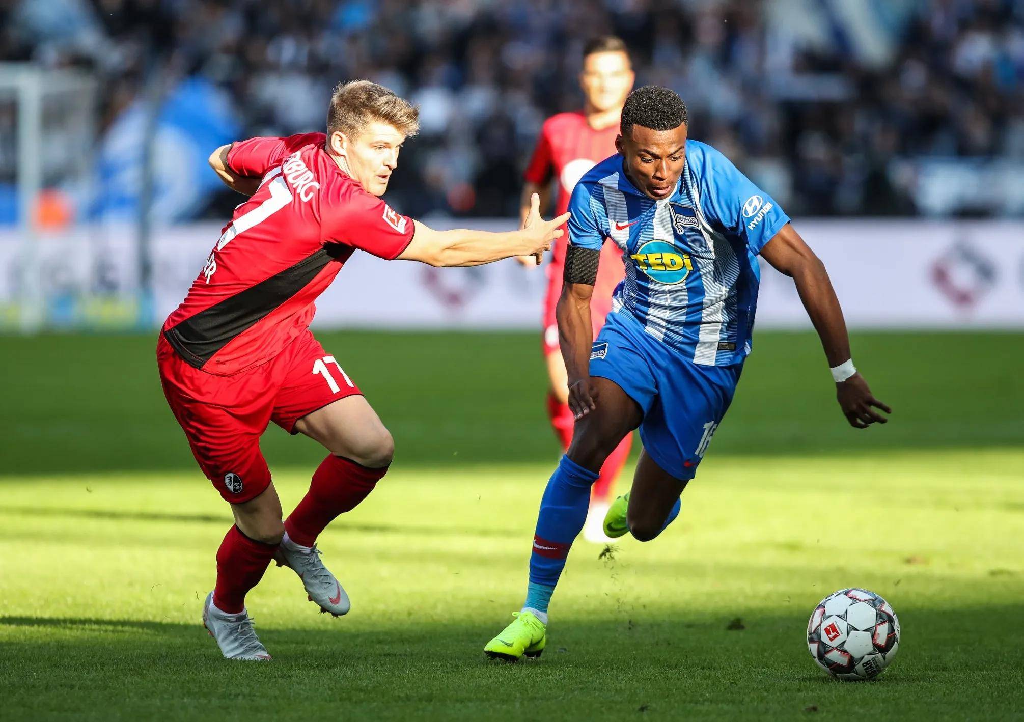 柏林赫塔主场逼平沙尔克，互不相让