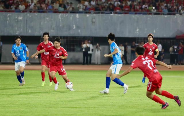 亚洲足球赛场风云激荡,球队实力角逐 亚洲足球赛场风云激荡,球队实力角逐