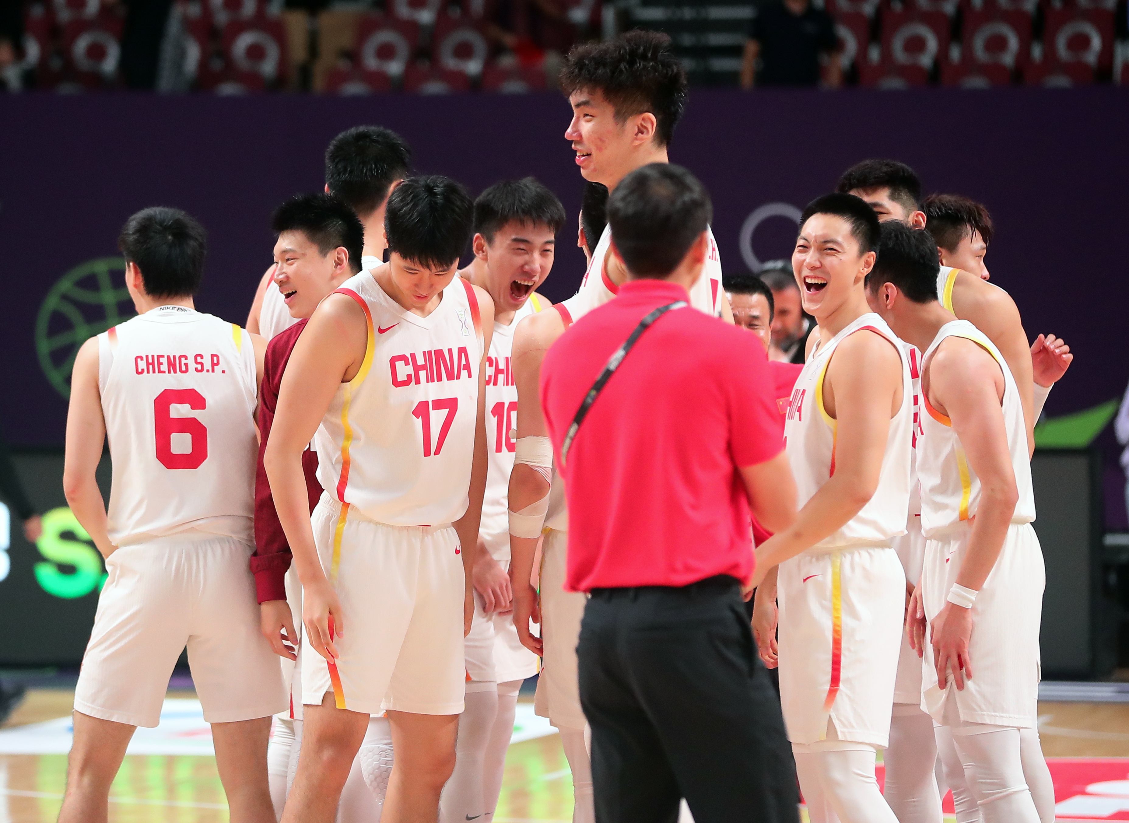 国际篮球界多项赛事相继开赛，球迷热情高涨的简单介绍