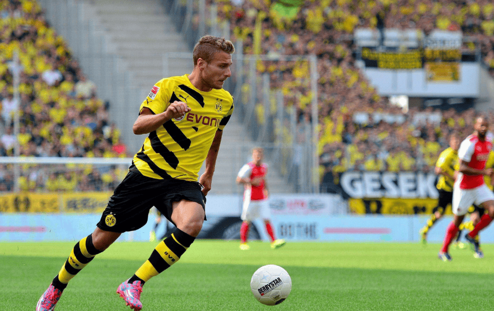 包含阿贾克斯球员因伤离场,影响球队形势的词条 包含阿贾克斯球员因伤离场,影响球队形势的词条