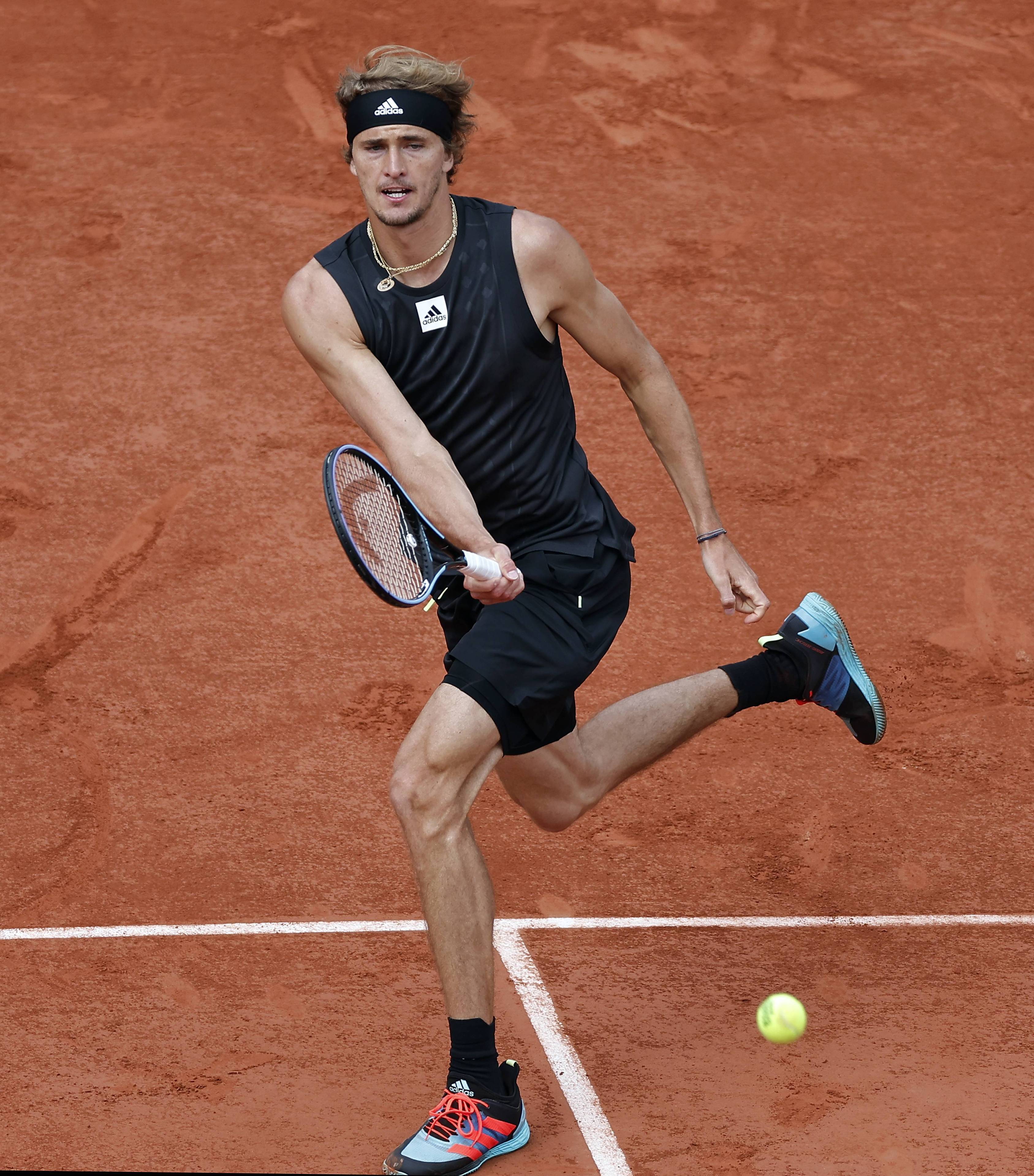 法网险胜戴维斯杯，兹维列夫高光表现的简单介绍