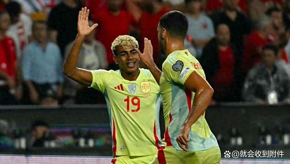 关于荷兰队在欧洲预选赛中踢出了出色的比赛的信息