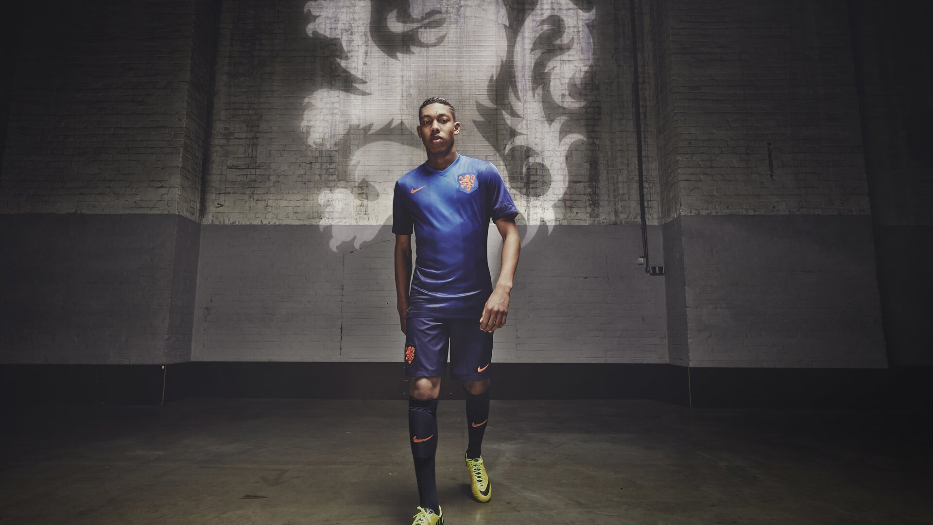 梅西惊艳四座,波兰逆境翻盘墨西哥—绿茵场上的唯一性瞬间